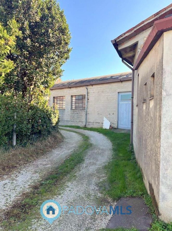 Immobile in esclusiva al Gruppo Padova MLS.

Scopri questa straordinaria opportunità di investime...