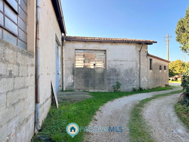 Immobile in esclusiva al Gruppo Padova MLS.

Scopri questa straordinaria opportunità di investime...