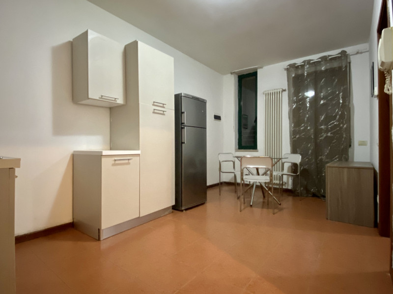 In zona San Lazzaro, comodo al casello autostradale di Vicenza Ovest e alle principali arterie, p...