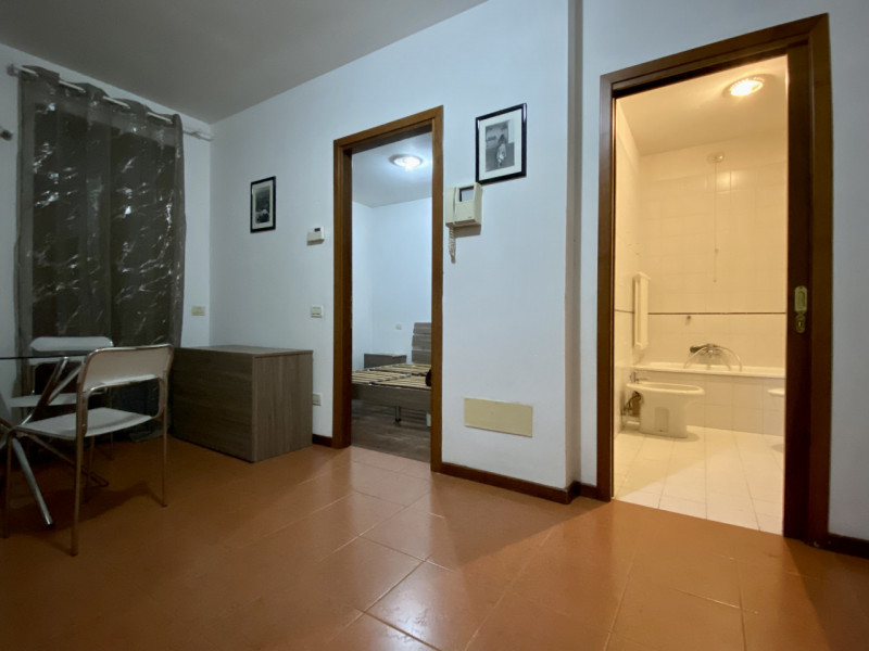 In zona San Lazzaro, comodo al casello autostradale di Vicenza Ovest e alle principali arterie, p...