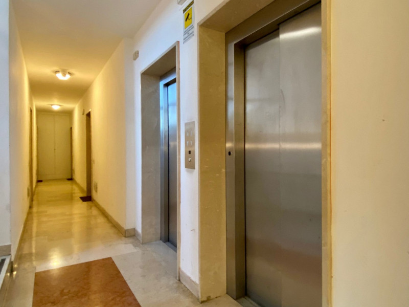 In zona San Lazzaro, comodo al casello autostradale di Vicenza Ovest e alle principali arterie, p...