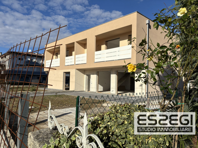 SELVAZZANO DENTRO: Inserita in tranquillo contesto residenziale, con ottimi collegamenti, comoda ...