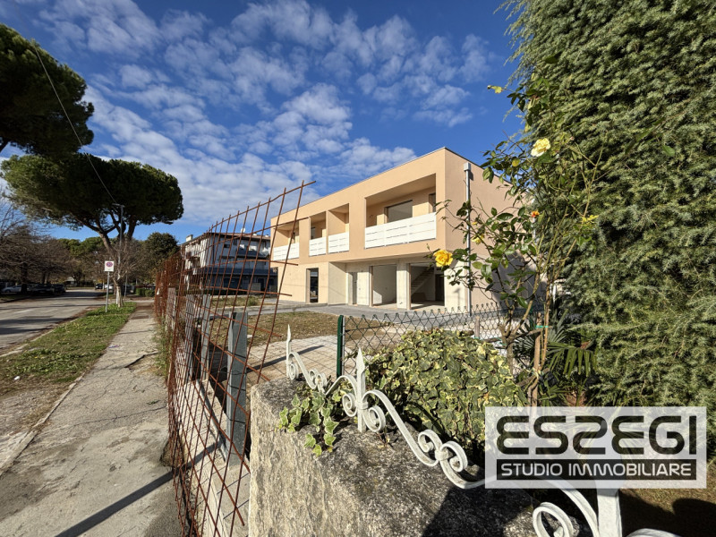 SELVAZZANO DENTRO: Inserita in tranquillo contesto residenziale, con ottimi collegamenti, comoda ...