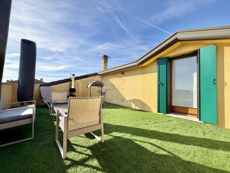 S.AGOSTINO DI ALBIGNASEGO

In centro al quartiere, in piccolo condominio di solo 8 unità, apparta...