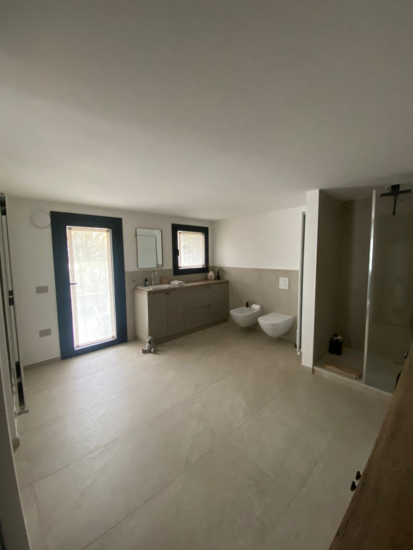 Scopri la tua nuova casa ideale nella tranquilla e ricercata zona di Loreggiola, nel comune di Lo...