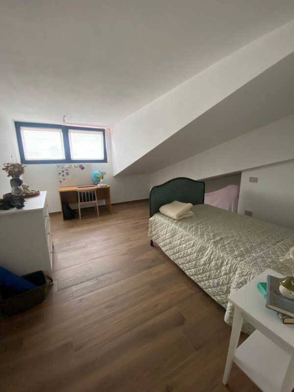 Scopri la tua nuova casa ideale nella tranquilla e ricercata zona di Loreggiola, nel comune di Lo...