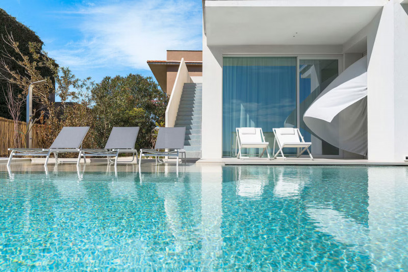 Scopri un'opportunità unica di investimento nella splendida località di Rosolina, precisamente ne...