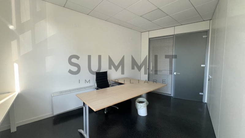 SCHIO: in zona industriale UFFICIO al piano primo arredato con ascensore. Ideale per studi profes...