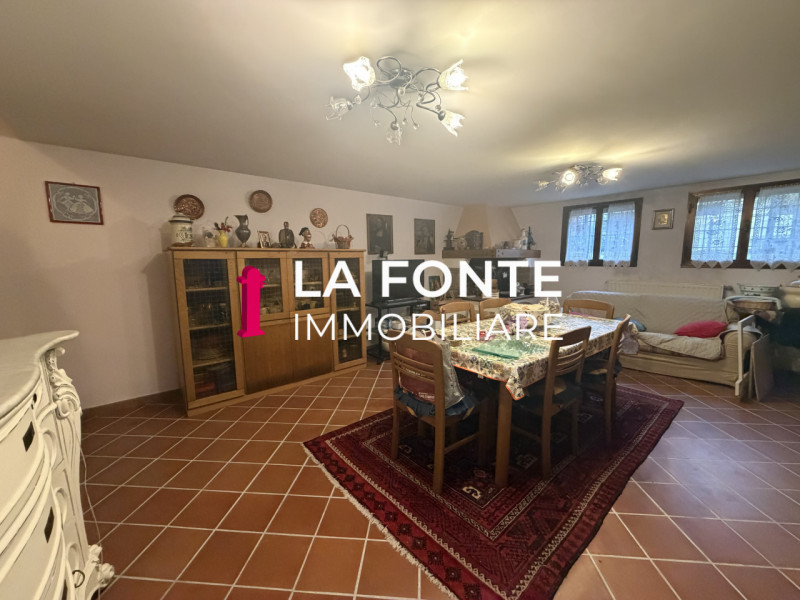 PERAGA DI VIGONZA proponiamo una PORZIONE DI BIFAMILIARE sviluppata su tre livelli per un totale ...