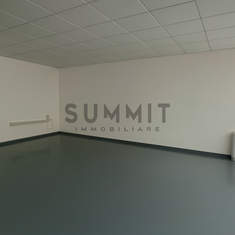 SCHIO: in zona industriale UFFICIO al piano primo completamente arredato con ascensore. Ideale pe...