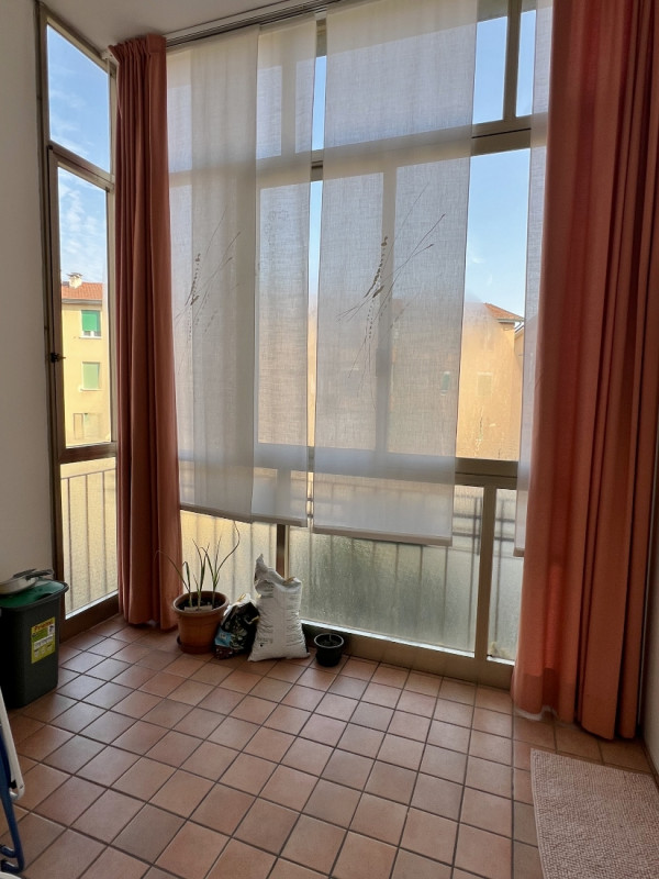 BICAMERE  CON CANTINA IN VENDITA NEL SERVITISSIMO QUARTIERE DI SANTA BERTILLA - 
In contesto anni...