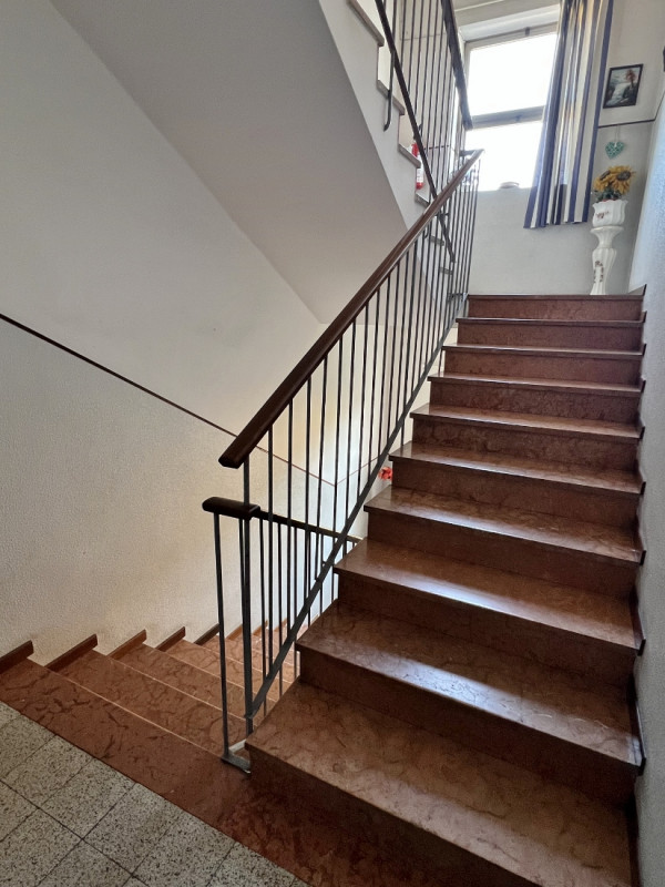 BICAMERE  CON CANTINA IN VENDITA NEL SERVITISSIMO QUARTIERE DI SANTA BERTILLA - 
In contesto anni...