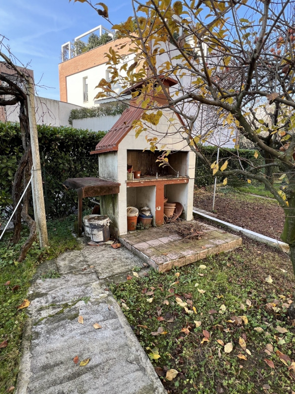 BICAMERE  CON CANTINA IN VENDITA NEL SERVITISSIMO QUARTIERE DI SANTA BERTILLA - 
In contesto anni...