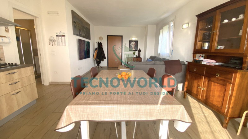 THIENE: proponiamo un appartamento signorile di ben 90 mq situato al piano secondo di un edificio...