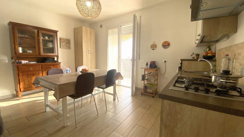 THIENE: proponiamo un appartamento signorile di ben 90 mq situato al piano secondo di un edificio...