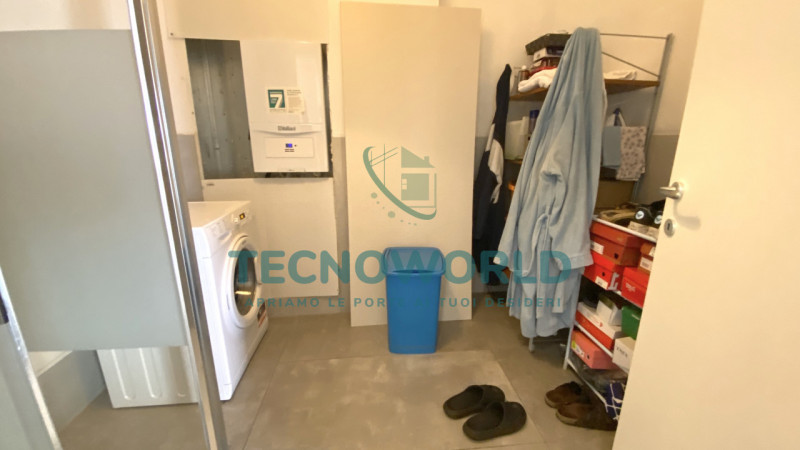 THIENE: proponiamo un appartamento signorile di ben 90 mq situato al piano secondo di un edificio...