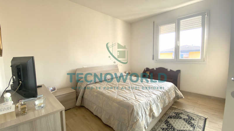 THIENE: proponiamo un appartamento signorile di ben 90 mq situato al piano secondo di un edificio...