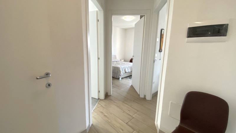 THIENE: proponiamo un appartamento signorile di ben 90 mq situato al piano secondo di un edificio...