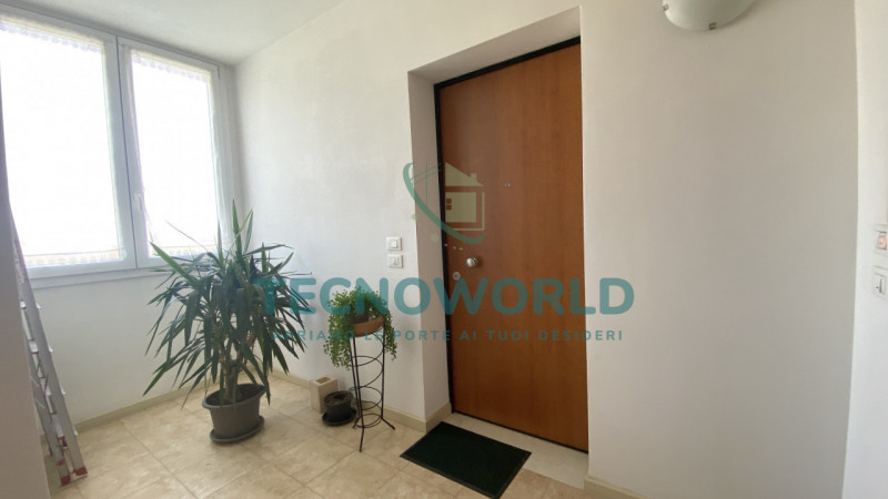 THIENE: proponiamo un appartamento signorile di ben 90 mq situato al piano secondo di un edificio...