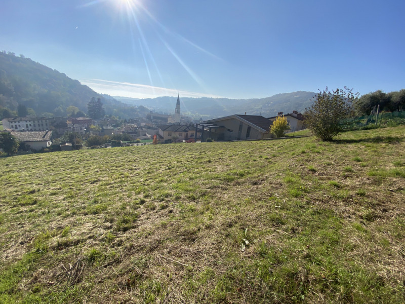 CALVENE: proponiamo un ampio terreno residenziale in vendita, perfetto per chi desidera realizzar...