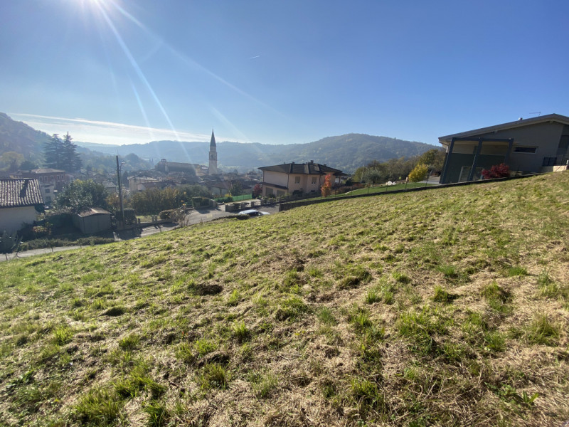 CALVENE: proponiamo un ampio terreno residenziale in vendita, perfetto per chi desidera realizzar...