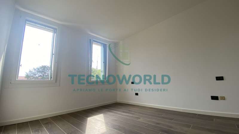 Nel cuore pulsante di Thiene, proponiamo in vendita un appartamento signorile che rappresenta una...