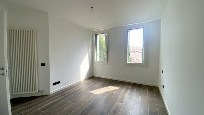 Nel cuore pulsante di Thiene, proponiamo in vendita un appartamento signorile che rappresenta una...