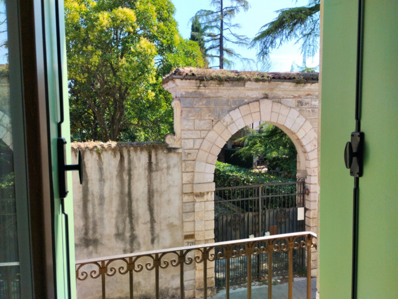 Nel cuore pulsante di Thiene, proponiamo in vendita un appartamento signorile che rappresenta una...