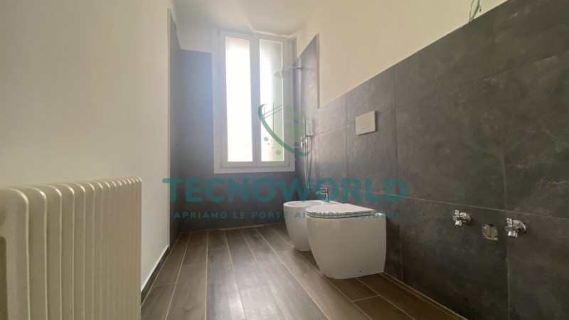 Nel cuore pulsante di Thiene, proponiamo in vendita un appartamento signorile che rappresenta una...