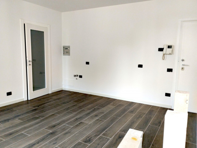 Nel cuore pulsante di Thiene, proponiamo in vendita un appartamento signorile che rappresenta una...