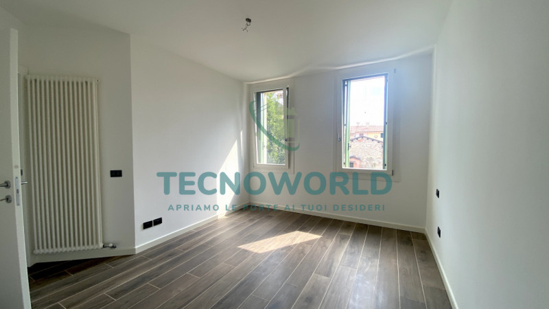 Nel cuore pulsante di Thiene, proponiamo in vendita un appartamento signorile che rappresenta una...