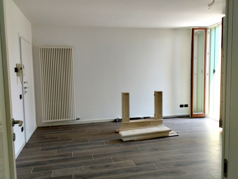 Nel cuore pulsante di Thiene, proponiamo in vendita un appartamento signorile che rappresenta una...