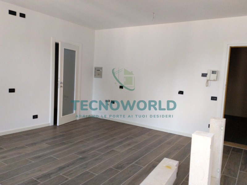 Nel cuore pulsante di Thiene, proponiamo in vendita un appartamento signorile che rappresenta una...