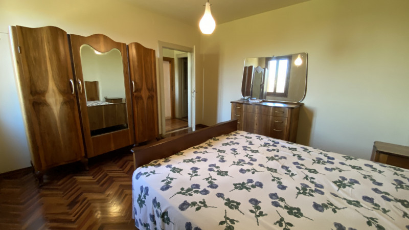 Scopri questa storica abitazione rustica situata nel cuore di Thiene, nella tranquilla zona di Sa...