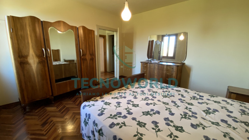 Scopri questa storica abitazione rustica situata nel cuore di Thiene, nella tranquilla zona di Sa...