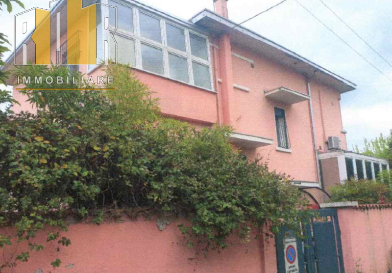 ROR: Immobiliare - Studio di Progettazione - Impresa di Costruzioni
"Una sola azienda, infinite p...