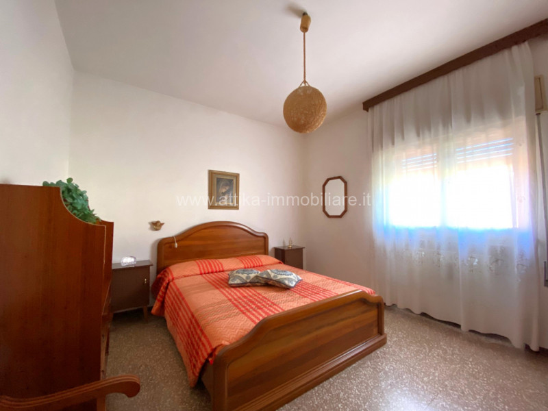 Porzione di Bifamiliare con Superficie Abitativa di 150 mq in Centro a Lozzo Atestino

Si propone...