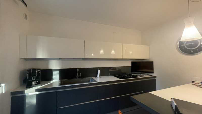 PADOVA-SALBORO: Classe Energetica C - EPgl,nren 87,57 kWh/m2 anno.
Porzione indipendente di testa...