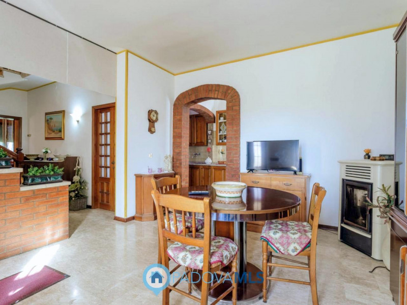 Immobile in esclusiva al Gruppo Padova MLS

In una tranquilla zona di campagna ad Agna, non dista...