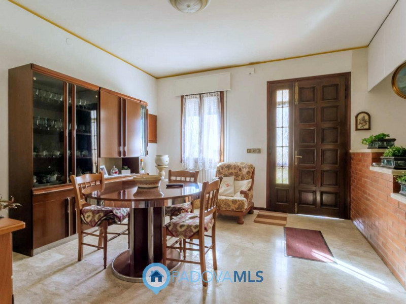 Immobile in esclusiva al Gruppo Padova MLS

In una tranquilla zona di campagna ad Agna, non dista...