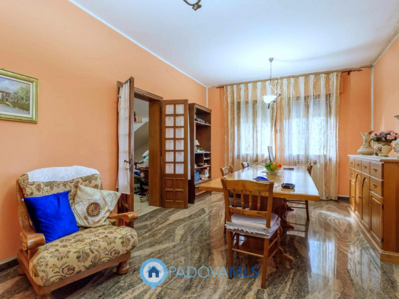 Immobile in esclusiva al Gruppo Padova MLS

In una tranquilla zona di campagna ad Agna, non dista...