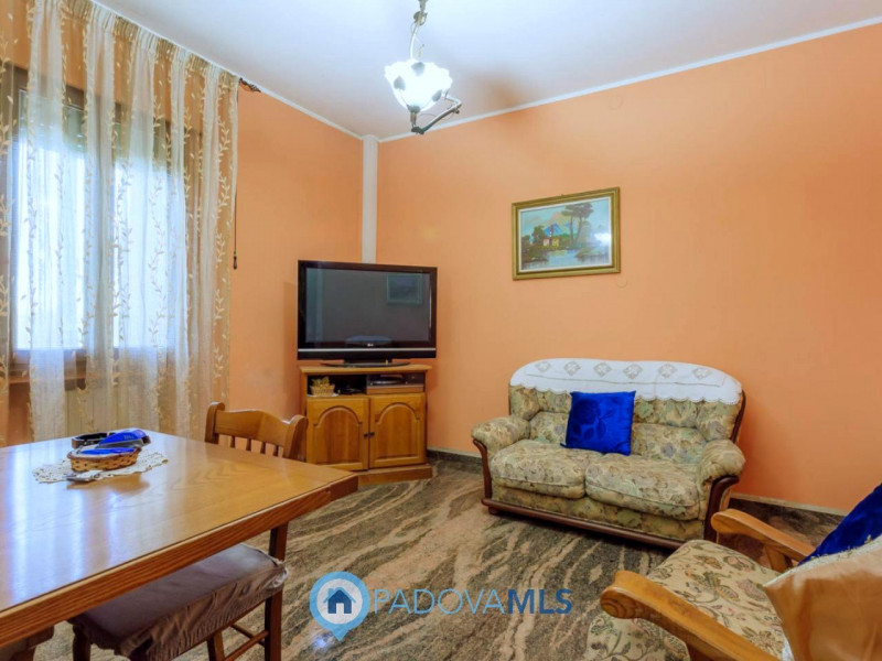 Immobile in esclusiva al Gruppo Padova MLS

In una tranquilla zona di campagna ad Agna, non dista...