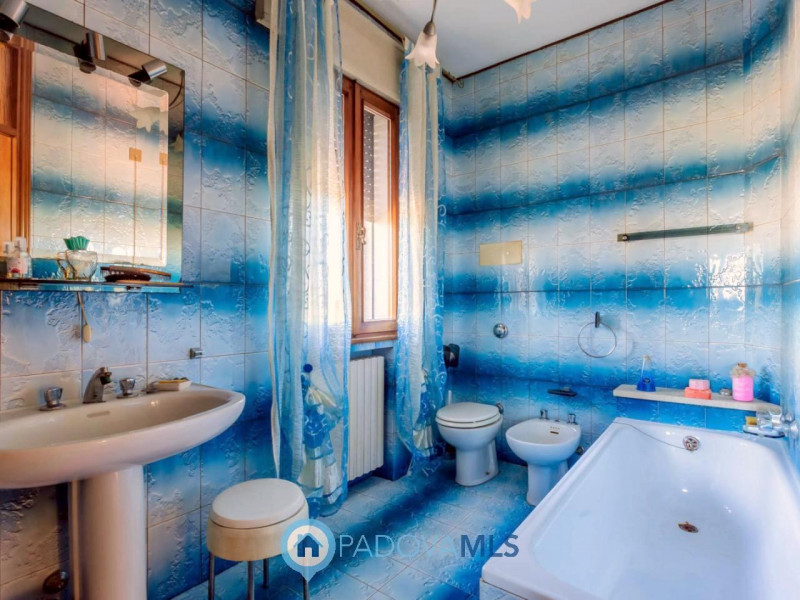 Immobile in esclusiva al Gruppo Padova MLS

In una tranquilla zona di campagna ad Agna, non dista...