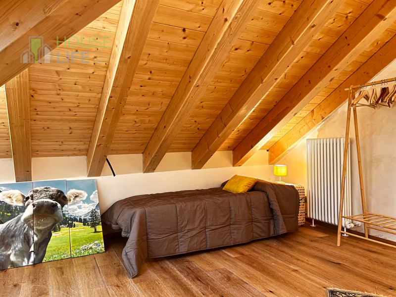 ROANA - TRESCHE CONCA - ELEGANTE CHALET DI MONTAGNA quadrilocale, tre camere, tre bagni, area est...