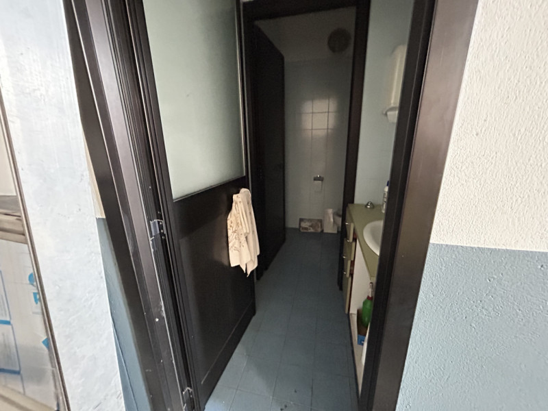 In zona S. Lazzaro, in posizione riparata dal traffico ma di facile accesso, vendiamo un laborato...