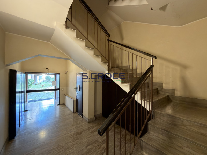 In zona Bassanello/Guizza, all’interno di un complesso residenziale composto da tre fabbricati co...