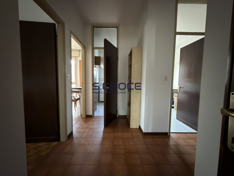 In zona Bassanello/Guizza, all’interno di un complesso residenziale composto da tre fabbricati co...