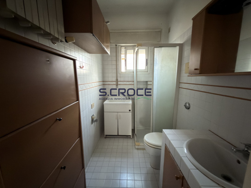 In zona Bassanello/Guizza, all’interno di un complesso residenziale composto da tre fabbricati co...