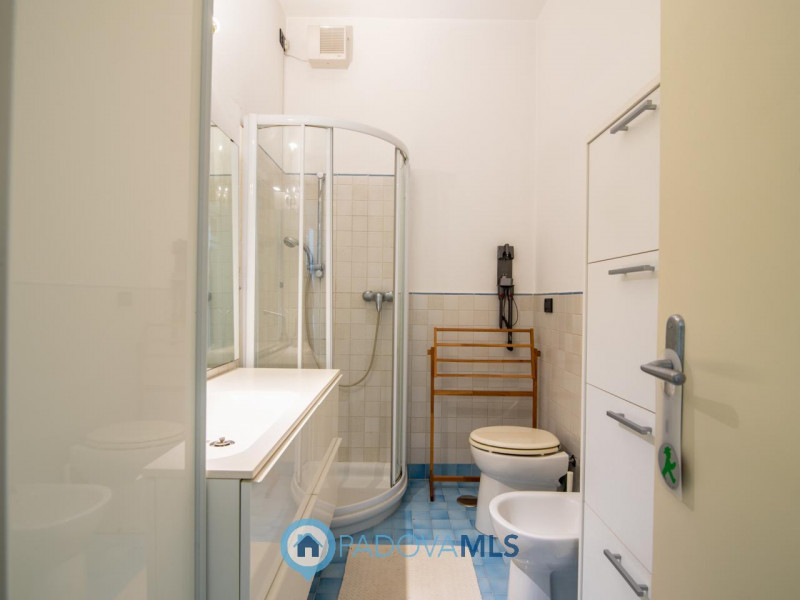 Immobile in esclusiva al Gruppo Padova MLS 

Appartamento in Vendita: Eleganza e Comfort nel Cuor...