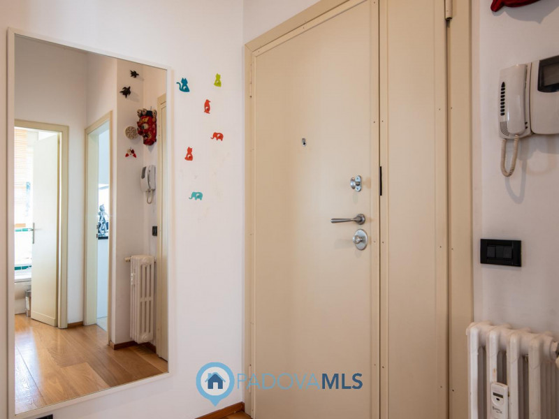 Immobile in esclusiva al Gruppo Padova MLS 

Appartamento in Vendita: Eleganza e Comfort nel Cuor...